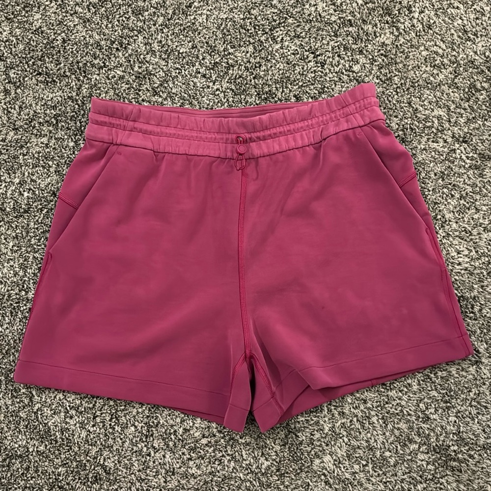 Lululemon Softstreme High Rise Shorts 4”